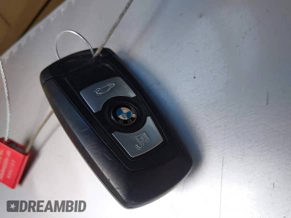 2013 BMW 3 Series 328i xDrive с VIN WBA3B3C57DF540929, выставлен на аукционе IAAI как лот 40829557 с пробегом 133 351 миль миль и . История ставок и продаж доступна на DreamBid. Изображение 11.