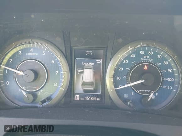 2015 Toyota Sienna Limited with VIN 5TDDK3DC9FS101903, listed as a IAAI auction lot 43180590 with 151,869 mi miles and . Bid and sale history available at DreamBid. Image 7.