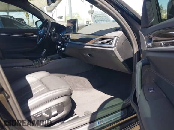 2023 BMW 5 Series 530e с VIN WBA13AG07PCL98367, выставлен на аукционе IAAI как лот 42020929 с пробегом 69 913 миль миль и . История ставок и продаж доступна на DreamBid. Изображение 5.