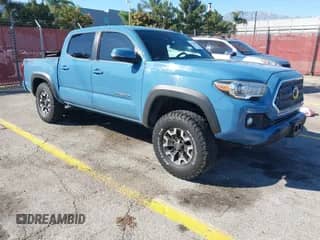 2019 Toyota Tacoma SR5 with VIN 3TMAZ5CN9KM085872, listed as a IAAI auction lot 43433002 with 67,100 mi miles and . Bid and sale history available at DreamBid. Image 1.