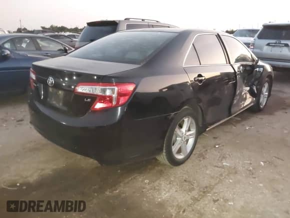 2012 Toyota Camry SE z VIN 4T1BF1FK3CU072390, wystawiony jako IAAI lot #43110030 z przebiegiem 225 523 mil mil oraz . Historia ofert i sprzedaży dostępna na DreamBid. Obrazek 4.