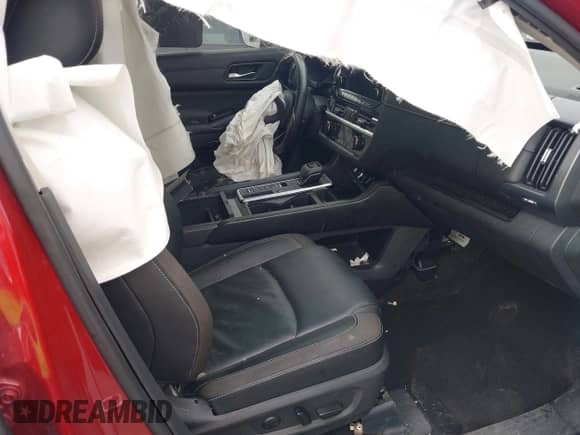 2023 Nissan Pathfinder SL z VIN 5N1DR3CA0PC236701, wystawiony jako IAAI lot #41936087 z przebiegiem 44 672 mil mil oraz . Historia ofert i sprzedaży dostępna na DreamBid. Obrazek 5.