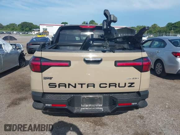2024 Hyundai Santa Cruz XRT с VIN 5NTJDDAF9RH087255, выставлен на аукционе IAAI как лот 42591686 с пробегом 77 897 миль миль и . История ставок и продаж доступна на DreamBid. Изображение 16.