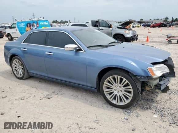 2011 Chrysler 300 C с VIN 2C3CA6CT8BH598571, выставлен на аукционе Copart как лот 67258255 с пробегом 175 161 миль миль и Списание • Salvage title. История ставок и продаж доступна на DreamBid. Изображение 4.