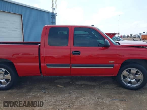 2004 Chevrolet Silverado SS with VIN 2GCEC19N641350339, listed as a IAAI auction lot 42750253 with 154,033 mi miles and . Bid and sale history available at DreamBid. Image 13.