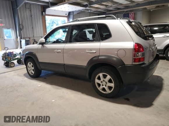 2005 Hyundai Tucson GLS с VIN KM8JN72D35U125214, выставлен на аукционе Copart как лот 70512305 с пробегом 103 124 миль миль и Списание • Salvage title. История ставок и продаж доступна на DreamBid. Изображение 2.