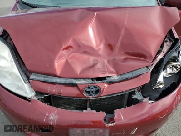 2010 Toyota Sienna XLE с VIN 5TDYK4CC1AS342159, выставлен на аукционе Copart как лот 84412115 с пробегом 214 042 миль миль и Списание • Salvage title. История ставок и продаж доступна на DreamBid. Изображение 12.