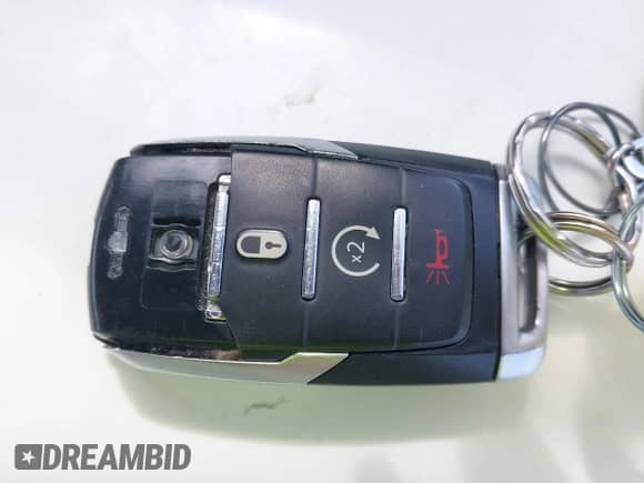 2019 Ram 1500 Big Horn z VIN 1C6SRFFT6KN697366, wystawiony jako IAAI lot #43400669 z przebiegiem 74 761 mil mil oraz . Historia ofert i sprzedaży dostępna na DreamBid. Obrazek 11.