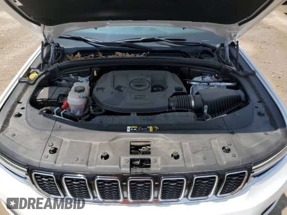 2023 Jeep Grand Cherokee Overland z VIN 1C4RJHDG2PC579835, wystawiony jako Copart lot #57236365 z przebiegiem 7 153 mil mil oraz Szkoda całkowita • Salvage title. Historia ofert i sprzedaży dostępna na DreamBid. Obrazek 12.