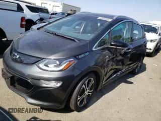 2018 Chevrolet Bolt EV Premier z VIN 1G1FX6S09J4135406, wystawiony jako Copart lot #60585853 z przebiegiem 30 271 mil mil oraz . Historia ofert i sprzedaży dostępna na DreamBid. Obrazek 1.