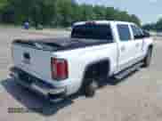 2018 GMC Sierra 1500 SLT z VIN 3GTP1NEC3JG628272, wystawiony jako IAAI lot #42425257 z przebiegiem 66 413 mil mil oraz . Historia ofert i sprzedaży dostępna na DreamBid. Obrazek 4.