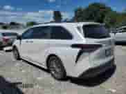 2025 Toyota Sienna XLE z VIN 5TDJRKEC0SS248211, wystawiony jako Copart lot #70062215 z przebiegiem 1 751 mil mil oraz Szkoda całkowita • Salvage title. Historia ofert i sprzedaży dostępna na DreamBid. Obrazek 2.