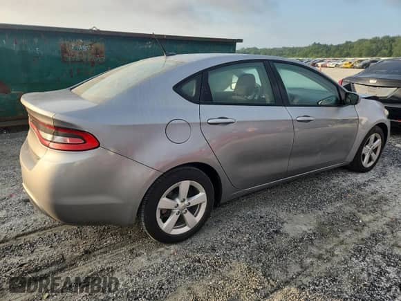 2015 Dodge Dart SXT with VIN 1C3CDFBB6FD337703, listed as a Copart auction lot 64670245 with 151,221 mi miles and Salvage title. Bid and sale history available at DreamBid. Image 3.