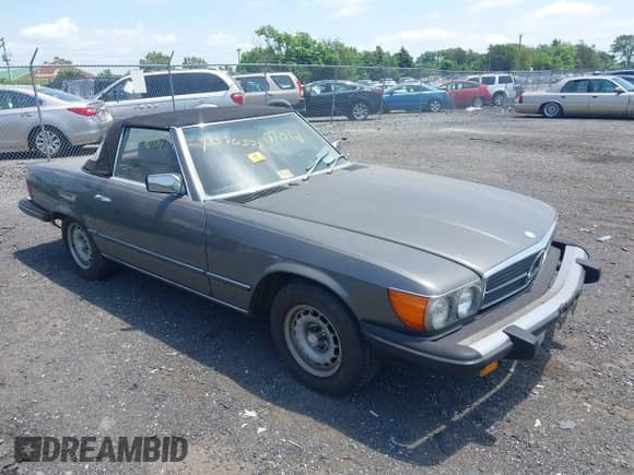 1983 Mercedes-Benz 380 SL with VIN WDBBA45AXDB021770, listed as a IAAI auction lot 42576578 with 110,278 mi miles and . Bid and sale history available at DreamBid. Image 1.