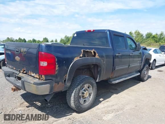 2009 Chevrolet Silverado 2500HD LT с VIN 1GCHK53K89F182614, выставлен на аукционе IAAI как лот 43092473 с пробегом 235 446 миль миль и . История ставок и продаж доступна на DreamBid. Изображение 4.