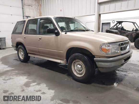 1995 Ford Explorer Eddie Bauer with VIN 1FMDU34X3SUB07503, listed as a IAAI auction lot 42789086 with 192,141 mi miles and . Bid and sale history available at DreamBid. Image 1.