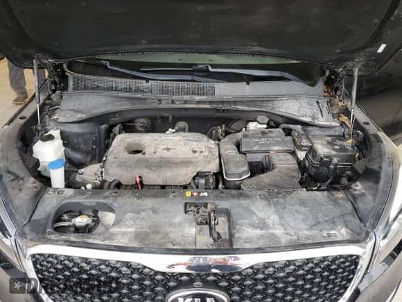 2018 Kia Sorento LX z VIN 5XYPGDA33JG383809, wystawiony jako Copart lot #67726675 z przebiegiem 114 685 mil mil oraz Czysty tytuł • Clean title. Historia ofert i sprzedaży dostępna na DreamBid. Obrazek 12.