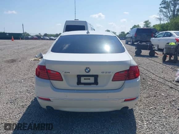 2015 BMW 5 Series 535i xDrive with VIN WBA5B3C50FD548071, listed as a IAAI auction lot 42577184 with 147,699 mi miles and . Bid and sale history available at DreamBid. Image 17.