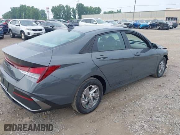 2025 Hyundai Elantra SE with VIN KMHLL4DG0SU025927, listed as a IAAI auction lot 42920176 with 373 mi miles and . Bid and sale history available at DreamBid. Image 18.