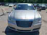 2013 Chrysler 300 C с VIN 2C3CCAEG3DH644307, выставлен на аукционе IAAI как лот 42310972 с пробегом 59 215 миль миль и . История ставок и продаж доступна на DreamBid. Изображение 12.