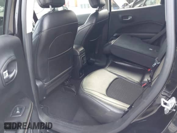 2021 Jeep Compass Altitude z VIN 3C4NJCBB4MT549163, wystawiony jako IAAI lot #43413313 z przebiegiem 93 632 mil mil oraz . Historia ofert i sprzedaży dostępna na DreamBid. Obrazek 8.