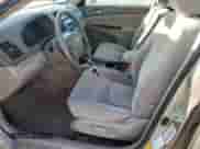 2002 Toyota Camry XLE с VIN JTDBF30KX20057402, выставлен на аукционе Copart как лот 87404695 с пробегом 160 622 миль миль и Чистый • Clean title. История ставок и продаж доступна на DreamBid. Изображение 7.