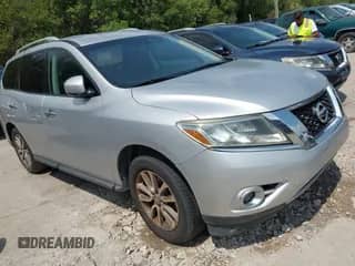 2014 Nissan Pathfinder S with VIN 5N1AR2MN8EC625582, listed as a IAAI auction lot 43057549 with 163,408 mi miles and . Bid and sale history available at DreamBid. Image 1.