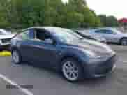 2021 Tesla Model Y Long Range with VIN 5YJYGAEE6MF251590, listed as a IAAI auction lot 43066576 with 33,937 mi miles and . Bid and sale history available at DreamBid. Image 1.