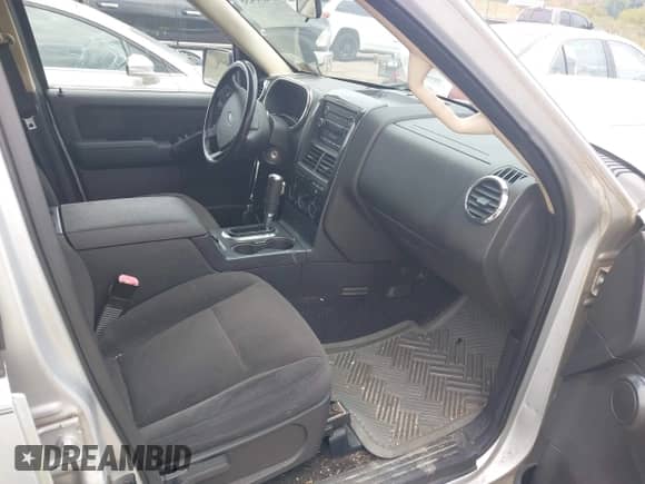 2010 Ford Explorer XLT с VIN 1FMEU7DE0AUA59645, выставлен на аукционе IAAI как лот 43231438 с пробегом 151 899 миль миль и . История ставок и продаж доступна на DreamBid. Изображение 5.