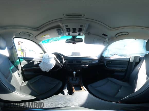 2010 BMW 3 Series 328i xDrive с VIN WBAPK7C51AA458177, выставлен на аукционе IAAI как лот 43352787 с пробегом 95 578 миль миль и . История ставок и продаж доступна на DreamBid. Изображение 18.