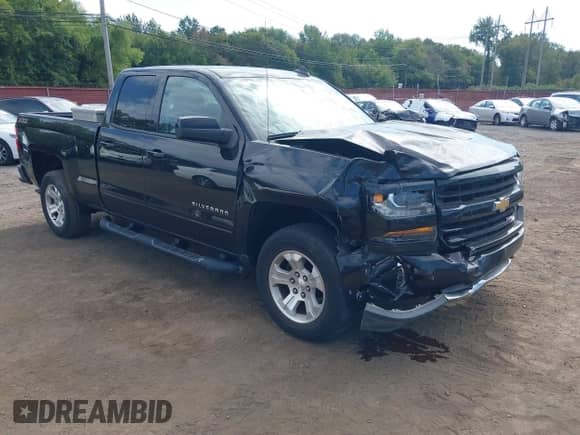 2017 Chevrolet Silverado 1500 LT with VIN 1GCVKREC1HZ339767, listed as a IAAI auction lot 43144752 with 115,896 mi miles and . Bid and sale history available at DreamBid. Image 1.