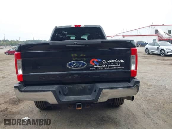 2019 Ford F-250 XL с VIN 1FT7W2B62KEE98458, выставлен на аукционе IAAI как лот 43285660 с пробегом 159 148 миль миль и . История ставок и продаж доступна на DreamBid. Изображение 16.