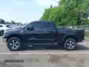 2012 Toyota Tundra z VIN 5TFRY5F10CX117652, wystawiony jako IAAI lot #42617080 z przebiegiem 233 560 mil mil oraz . Historia ofert i sprzedaży dostępna na DreamBid. Obrazek 14.