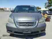 2008 Honda Odyssey EX z VIN 5FNRL38478B108233, wystawiony jako Copart lot #63931825 z przebiegiem 209 095 mil mil oraz Czysty tytuł • Clean title. Historia ofert i sprzedaży dostępna na DreamBid. Obrazek 5.