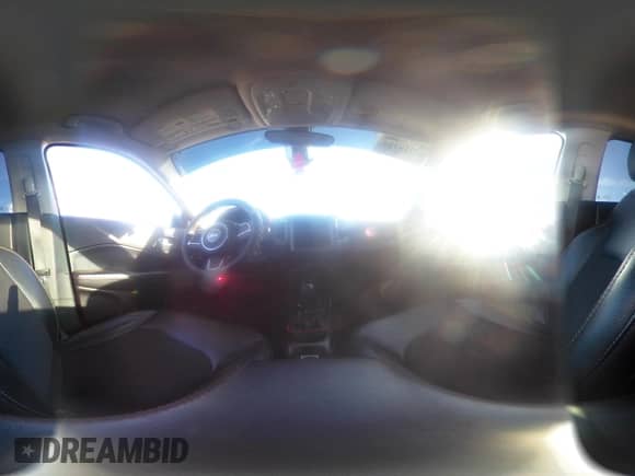 2017 Jeep Compass Trailhawk с VIN 3C4NJDDB0HT624241, выставлен на аукционе IAAI как лот 43318185 с пробегом 80 440 миль миль и . История ставок и продаж доступна на DreamBid. Изображение 19.