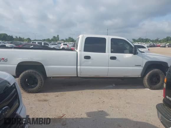 2004 Chevrolet Silverado 3500 с VIN 1GCHK33UX4F176473, выставлен на аукционе IAAI как лот 42339447 с пробегом 206 703 миль миль и . История ставок и продаж доступна на DreamBid. Изображение 13.