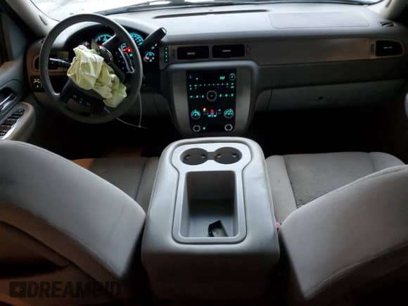 2007 Chevrolet Tahoe LS с VIN 1GNFC13C37J392786, выставлен на аукционе Copart как лот 81931635 с пробегом 179 423 миль миль и Списание • Salvage title. История ставок и продаж доступна на DreamBid. Изображение 8.