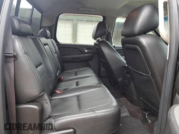 2013 Chevrolet Silverado 3500HD High Country z VIN 1GC4K1E89DF156508, wystawiony jako Copart lot #66989154 z przebiegiem 207 980 mil mil oraz Szkoda całkowita • Salvage title. Historia ofert i sprzedaży dostępna na DreamBid. Obrazek 10.