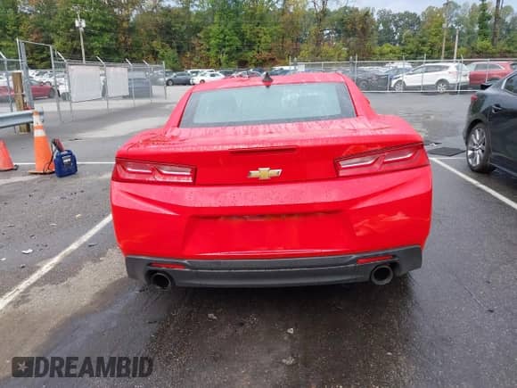 2018 Chevrolet Camaro 1LT с VIN 1G1FB1RX1J0148789, выставлен на аукционе IAAI как лот 43301099 с пробегом 95 227 миль миль и . История ставок и продаж доступна на DreamBid. Изображение 17.