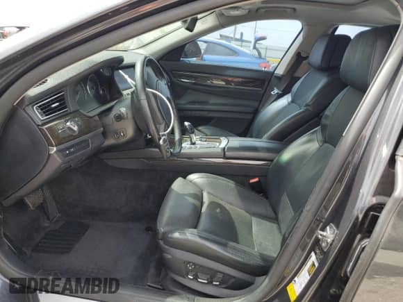 2011 BMW 7 Series 750Li z VIN WBAKB8C50BCY65753, wystawiony jako Copart lot #56884345 z przebiegiem Nie podano mil oraz Szkoda całkowita • Salvage title. Historia ofert i sprzedaży dostępna na DreamBid. Obrazek 7.