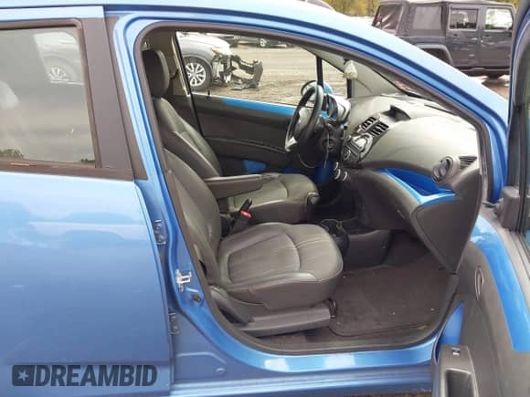 2015 Chevrolet Spark LS с VIN KL8CB6S9XFC737728, выставлен на аукционе IAAI как лот 43454034 с пробегом 84 689 миль миль и . История ставок и продаж доступна на DreamBid. Изображение 5.