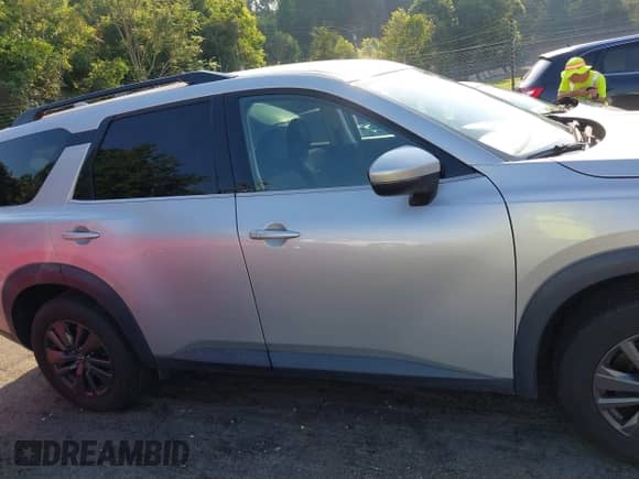 2022 Nissan Pathfinder SV with VIN 5N1DR3BA1NC214026, listed as a IAAI auction lot 42613575 with 89,985 mi miles and . Bid and sale history available at DreamBid. Image 13.