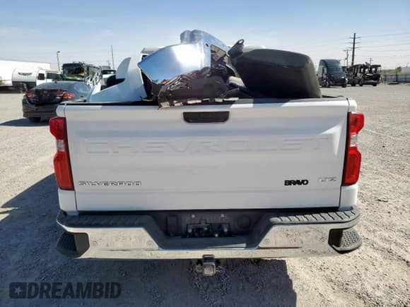 2023 Chevrolet Silverado 1500 LTZ z VIN 2GCPAEED7P1106142, wystawiony jako Copart lot #57352225 z przebiegiem Nie podano mil oraz Szkoda całkowita • Salvage title. Historia ofert i sprzedaży dostępna na DreamBid. Obrazek 6.