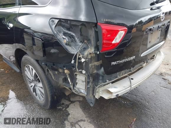 2018 Nissan Pathfinder S z VIN 5N1DR2MN1JC640710, wystawiony jako IAAI lot #41589166 z przebiegiem 93 554 mil mil oraz . Historia ofert i sprzedaży dostępna na DreamBid. Obrazek 18.