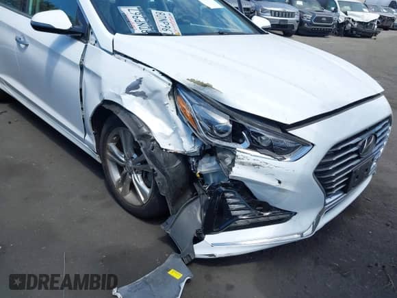 2018 Hyundai Sonata Limited z VIN 5NPE34AF2JH633997, wystawiony jako IAAI lot #43063932 z przebiegiem 37 070 mil mil oraz . Historia ofert i sprzedaży dostępna na DreamBid. Obrazek 6.