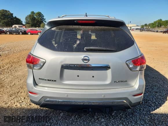 2014 Nissan Pathfinder Platinum с VIN 5N1AR2MN3EC693269, выставлен на аукционе Copart как лот 86452605 с пробегом 174 756 миль миль и Списание • Salvage title. История ставок и продаж доступна на DreamBid. Изображение 6.