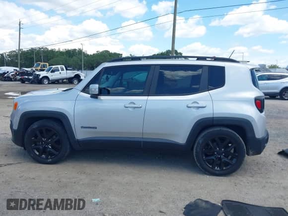 2017 Jeep Renegade Latitude с VIN ZACCJABB6HPG23465, выставлен на аукционе IAAI как лот 42586122 с пробегом 72 465 миль миль и . История ставок и продаж доступна на DreamBid. Изображение 15.
