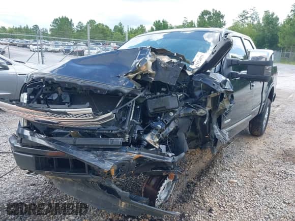 2014 Ford F-150 XL with VIN 1FTFW1ET0EFA07374, listed as a IAAI auction lot 42524015 with 96,931 mi miles and . Bid and sale history available at DreamBid. Image 6.