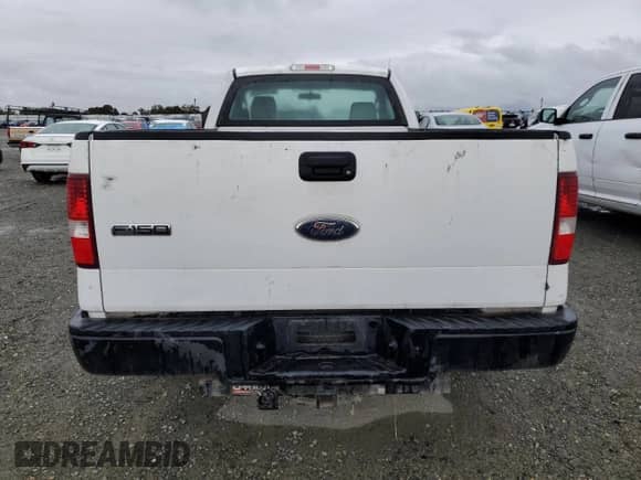 2008 Ford F-150 XL with VIN 1FTRF122X8KD35518, listed as a Copart auction lot 86678395 with 230,618 mi miles and Clean title. Bid and sale history available at DreamBid. Image 6.
