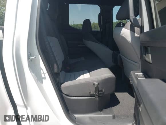 2024 Toyota Tacoma SR5 with VIN 3TYLB5JNXRT041930, listed as a IAAI auction lot 41090783 with 1,237 mi miles and . Bid and sale history available at DreamBid. Image 8.